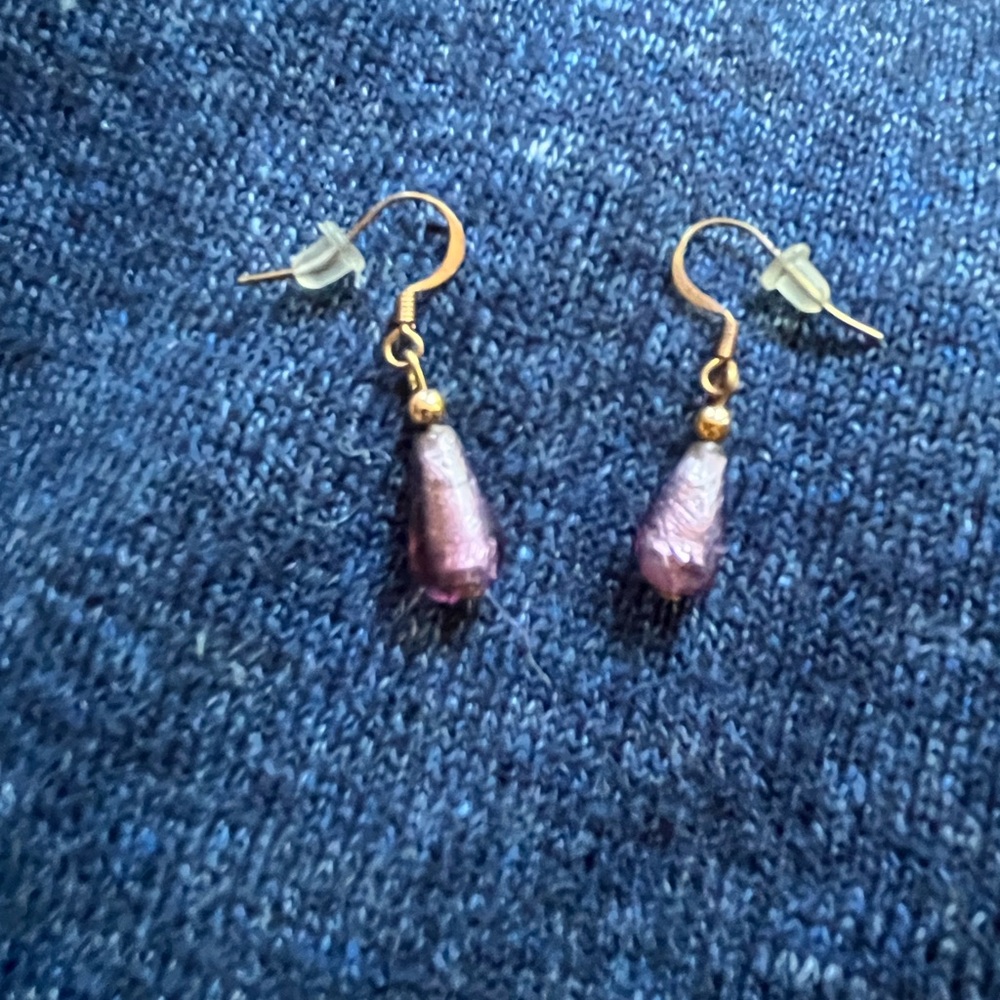 Elegant Purple Drop Earrings Murano glass